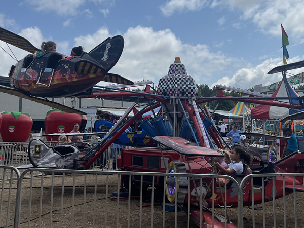 Rides at Lyon County Fair